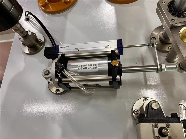 High-Performance Solvent-Free Lamination Machine For Packaging