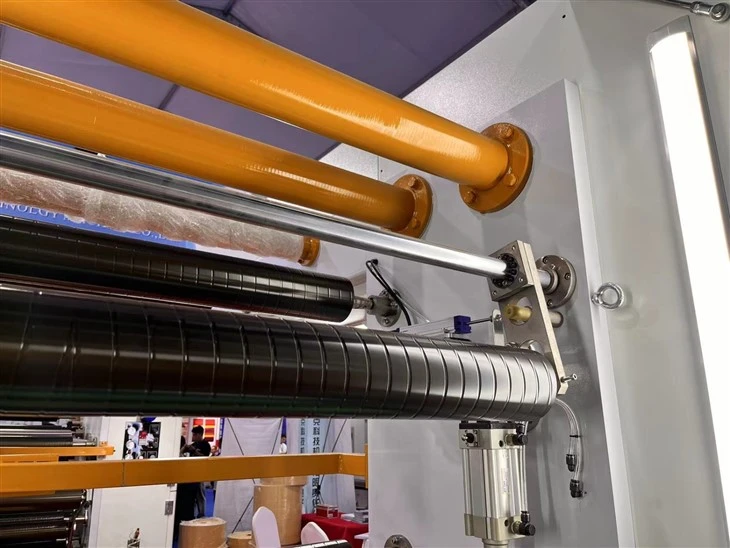High-Performance Solvent-Free Lamination Machine For Packaging